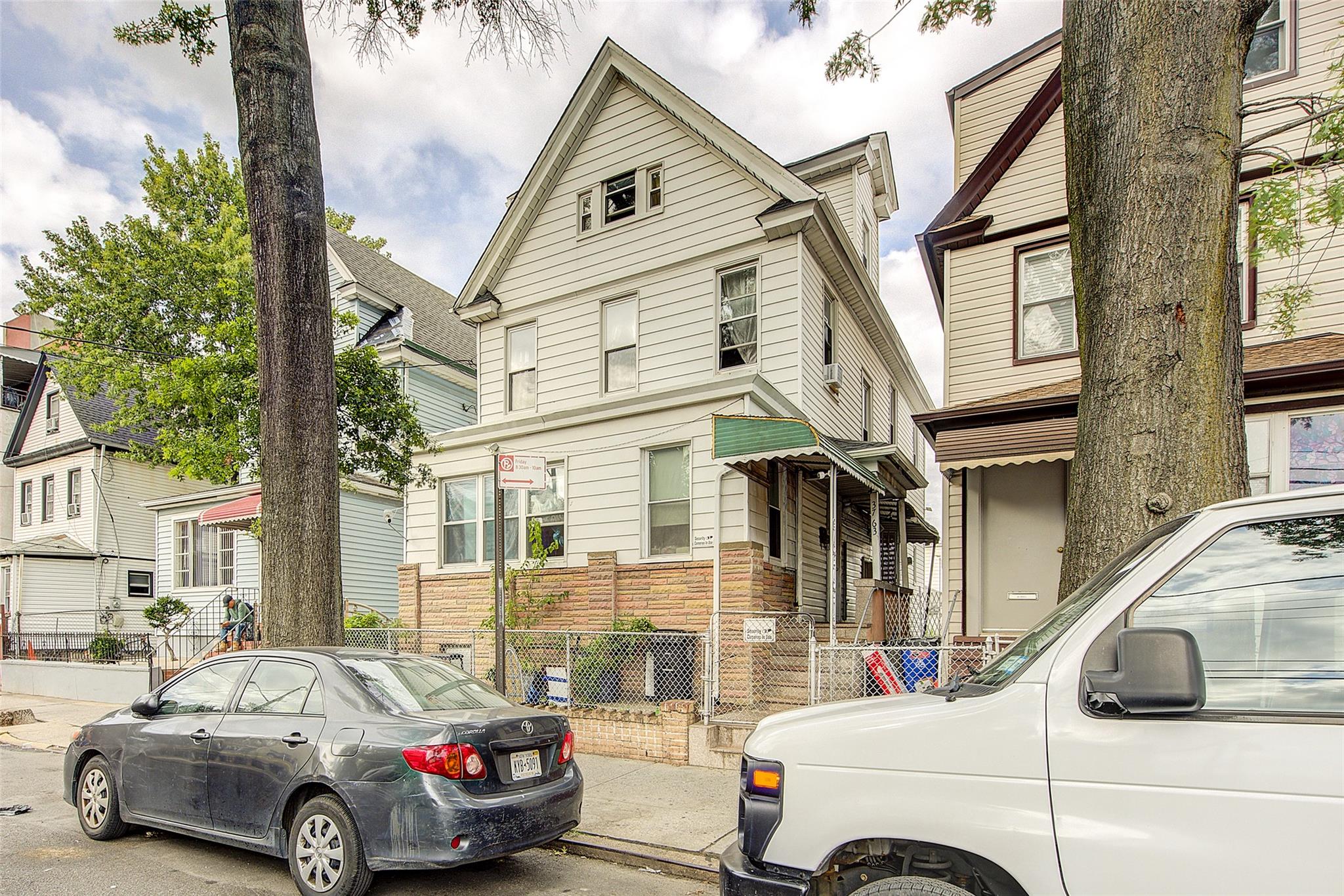 3763 99th Street