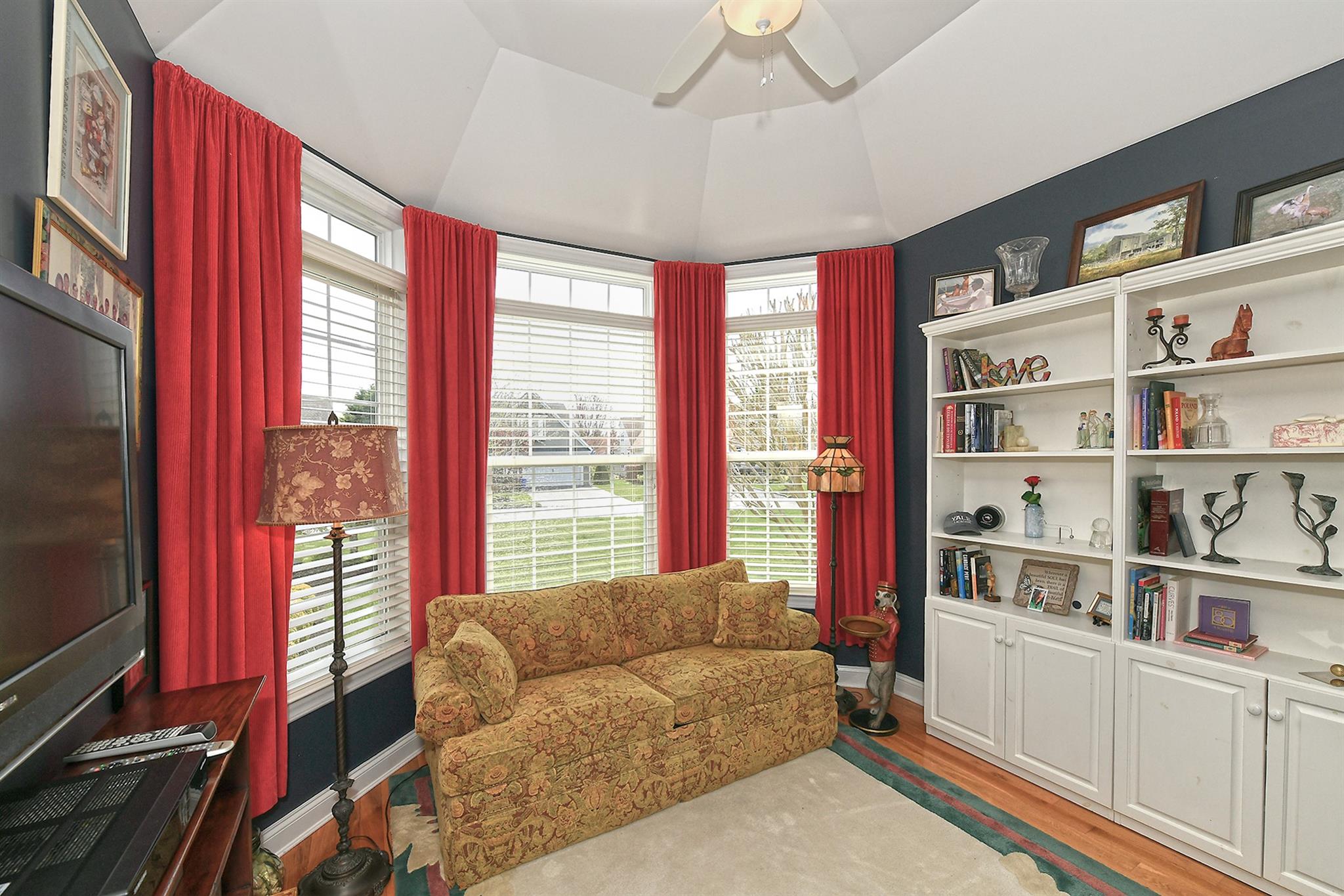 64 Wake-robin Lane, Aquebogue, New York image 21