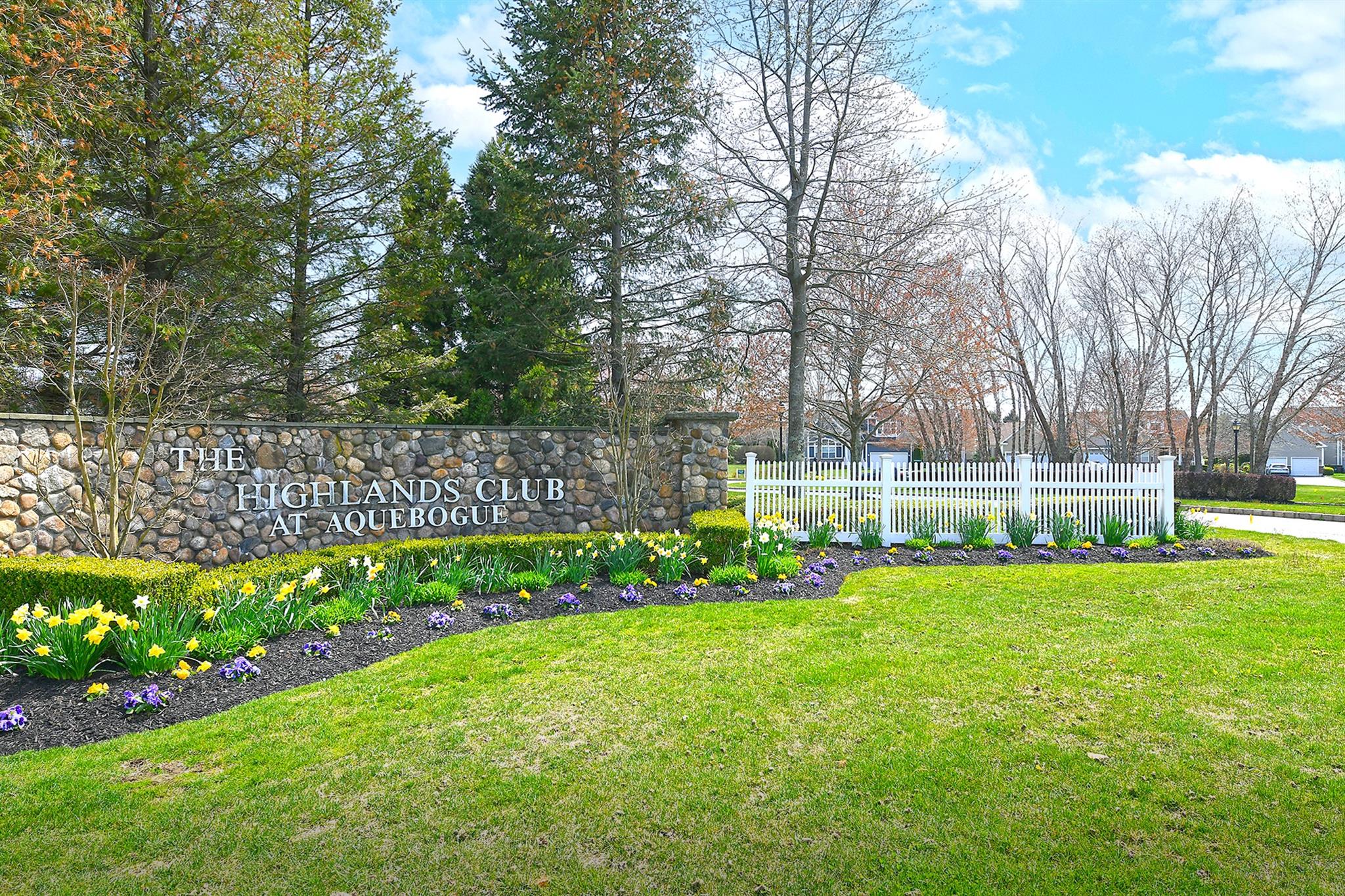 64 Wake-robin Lane, Aquebogue, New York image 36