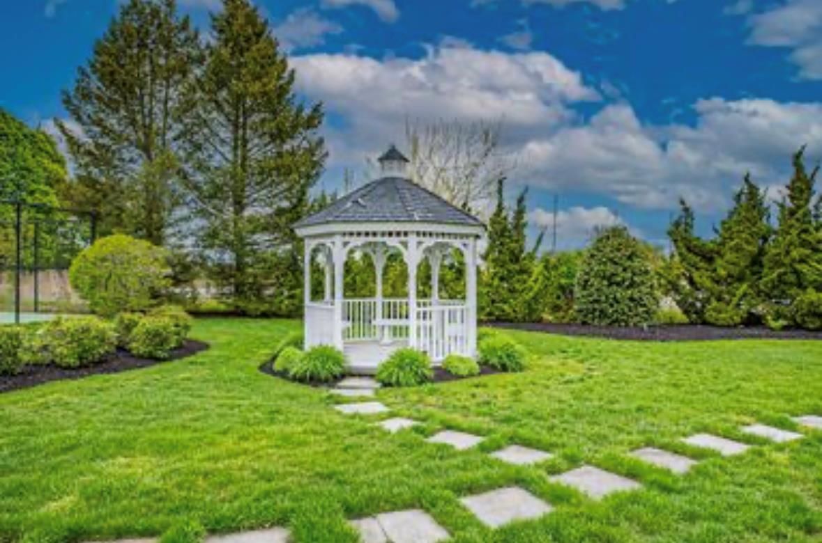 64 Wake-robin Lane, Aquebogue, New York image 38
