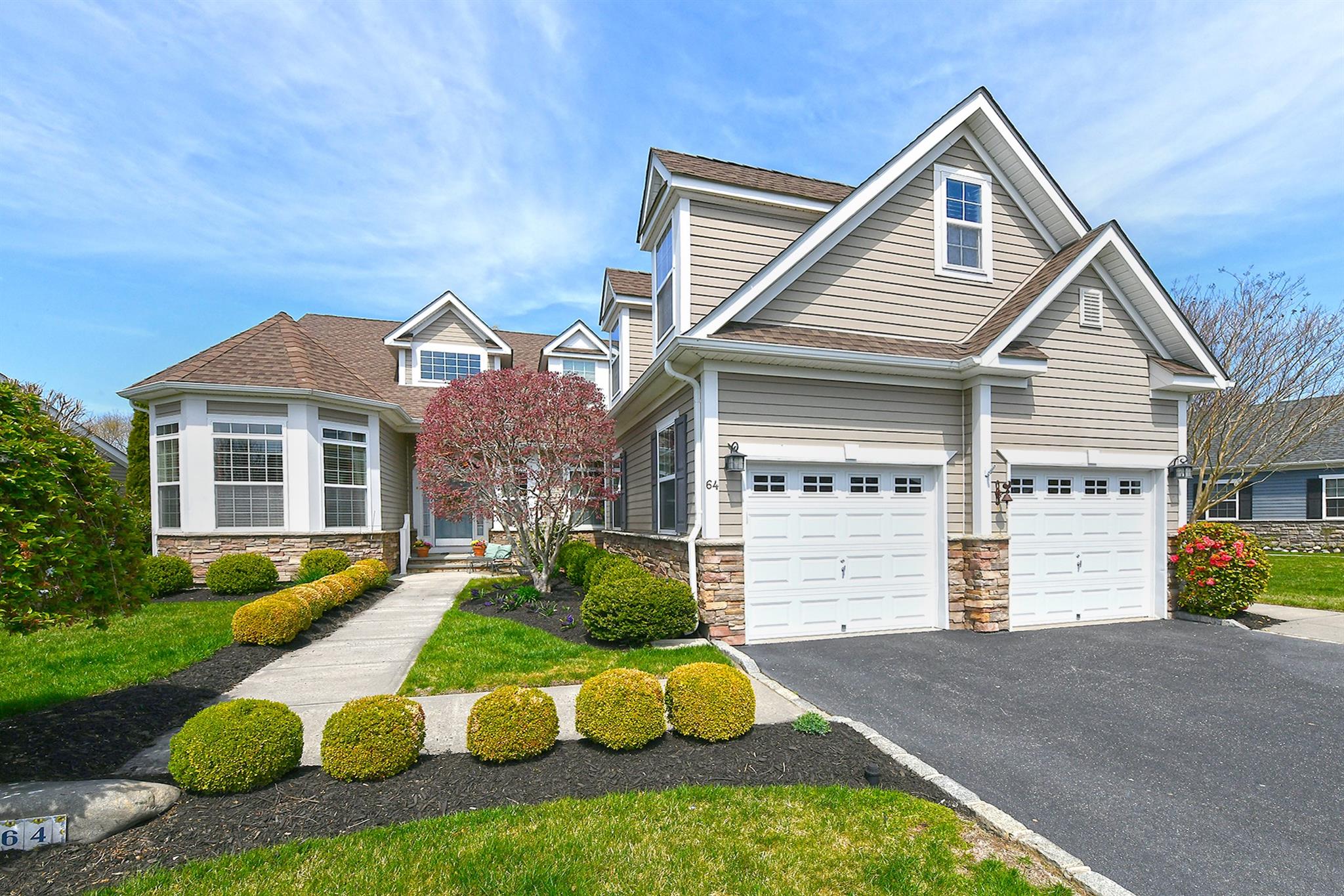 Property for Sale at Wake-Robin Lane, Aquebogue, Hamptons, NY - Bedrooms: 4 
Bathrooms: 3  - $899,000