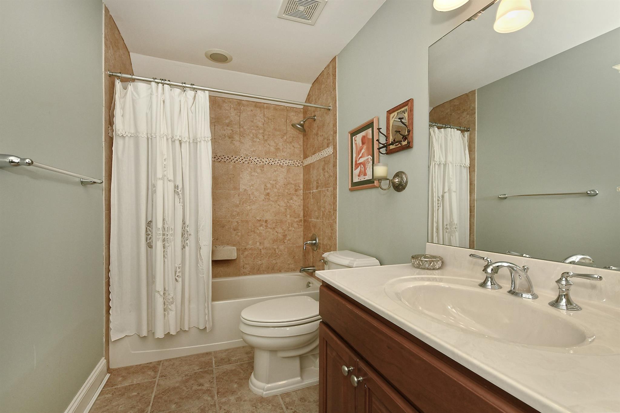 64 Wake-robin Lane, Aquebogue, New York image 30