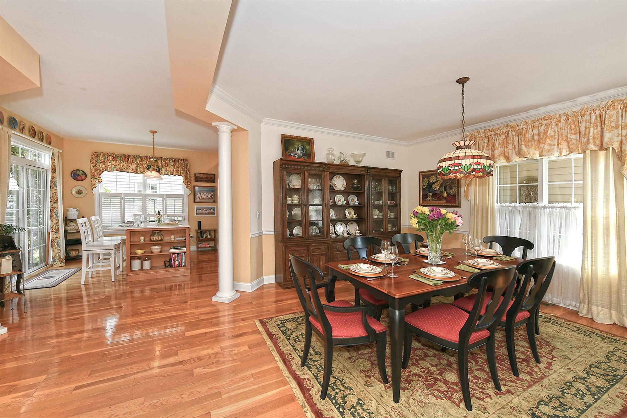 64 Wake-robin Lane, Aquebogue, New York image 13