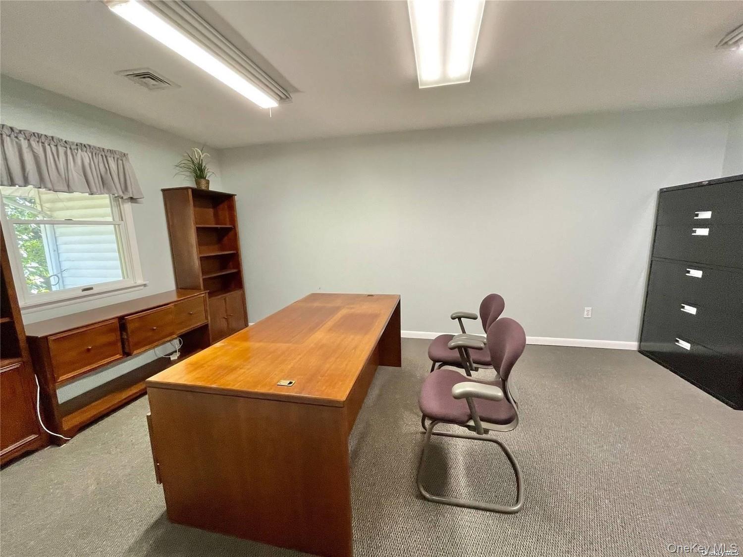 556 W Jericho Turnpike