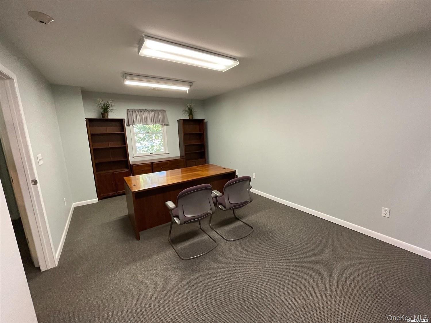 556 W Jericho Turnpike