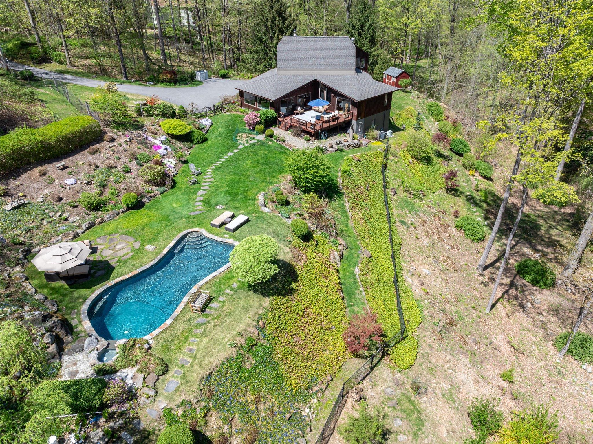 Property for Sale at Boutonville Road, South Salem, New York - Bedrooms: 3 
Bathrooms: 3 
Rooms: 7  - $1,100,000