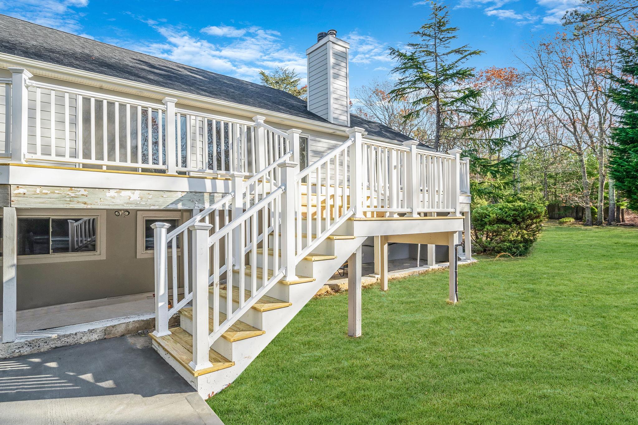 23 Red Creek Circle, Hampton Bays, New York image 8
