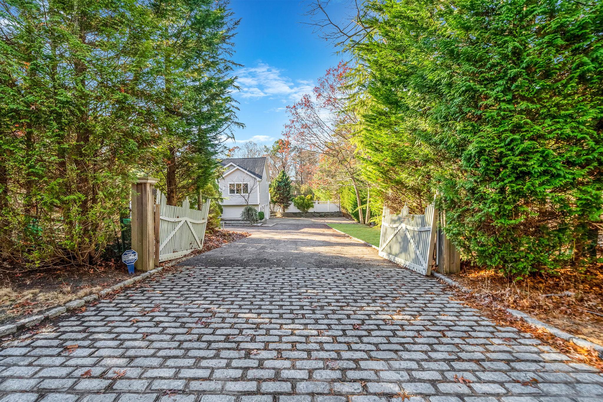 23 Red Creek Circle, Hampton Bays, New York image 3