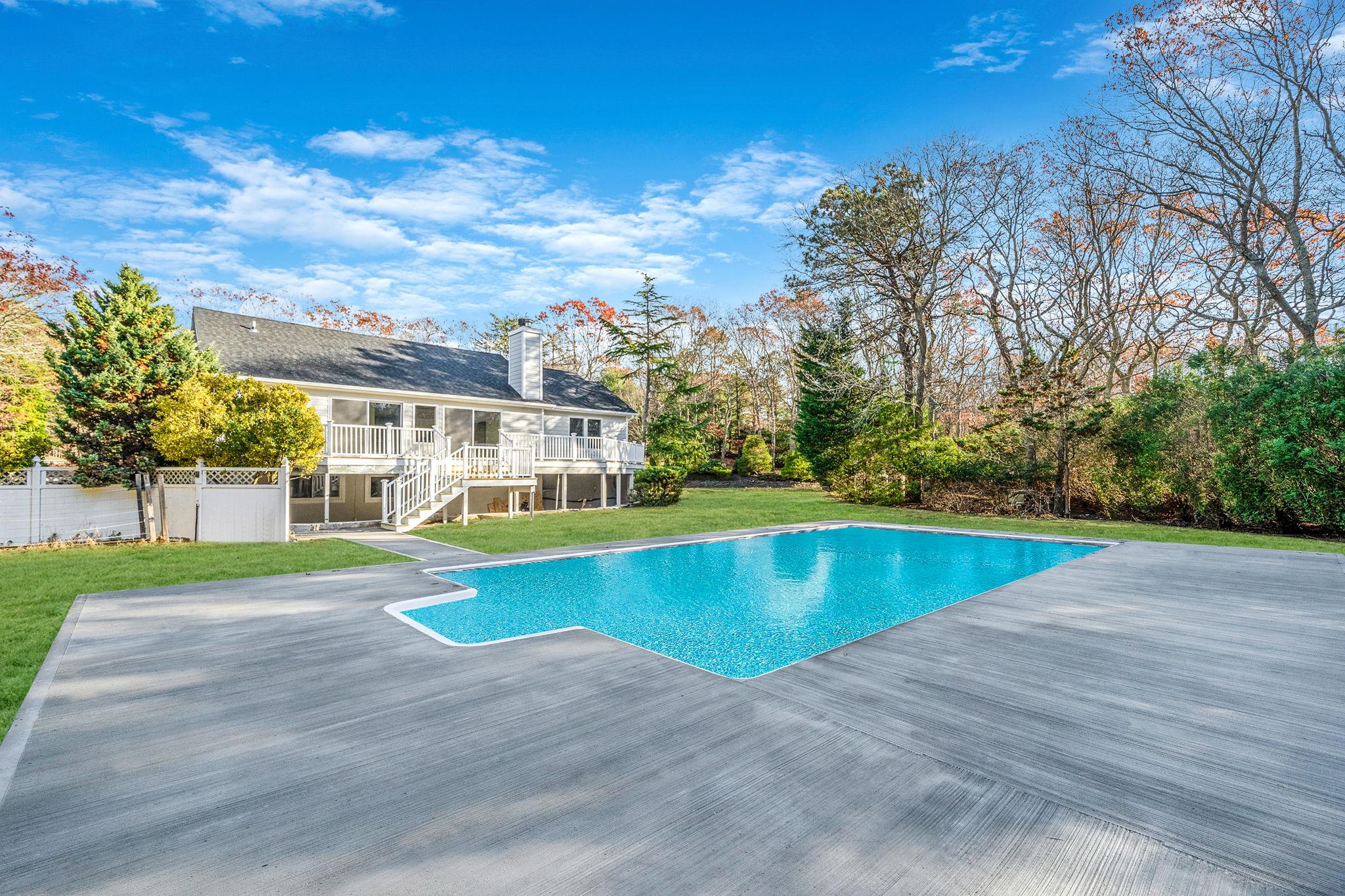 23 Red Creek Circle, Hampton Bays, New York image 15