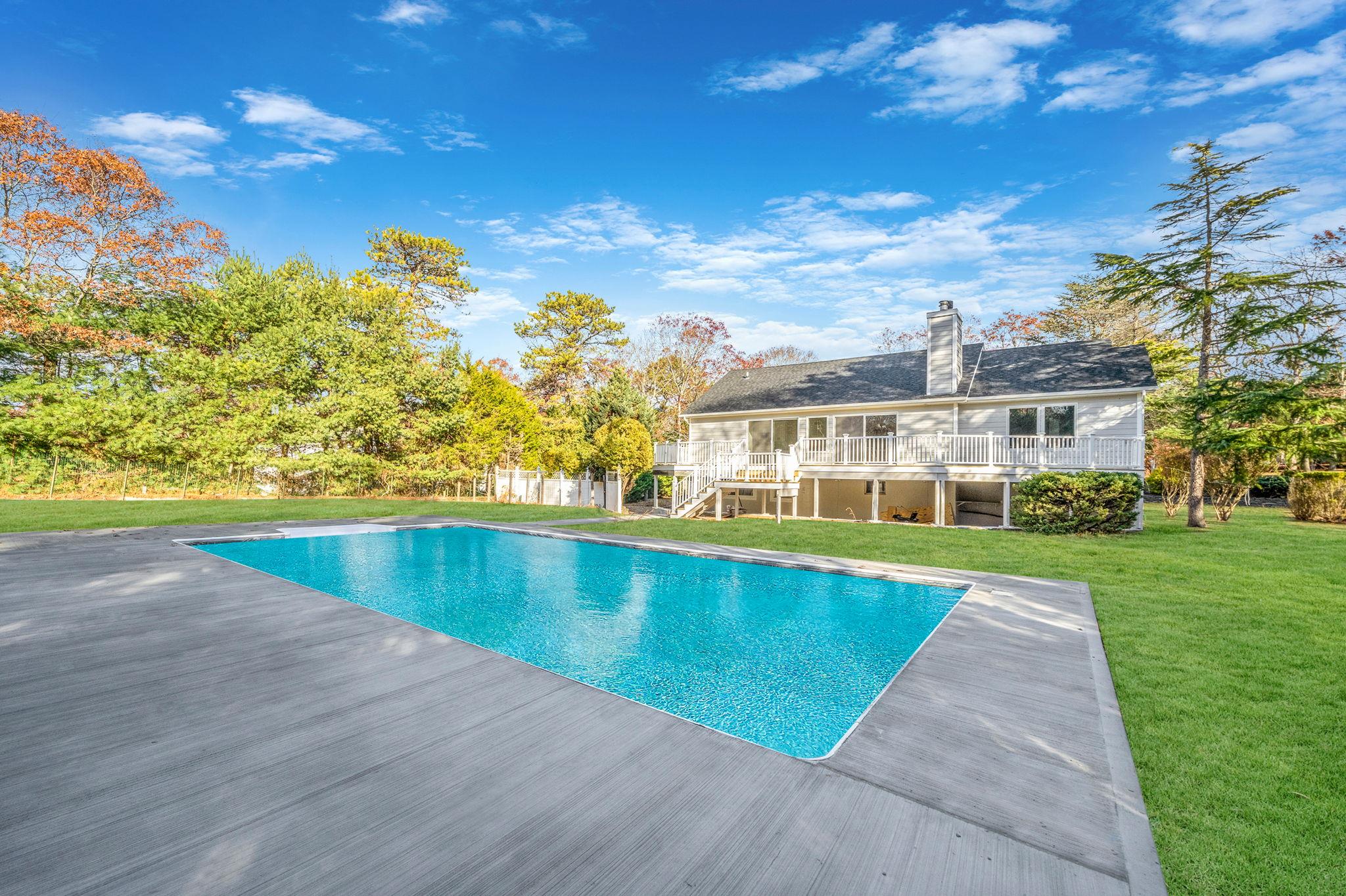 23 Red Creek Circle, Hampton Bays, New York image 17