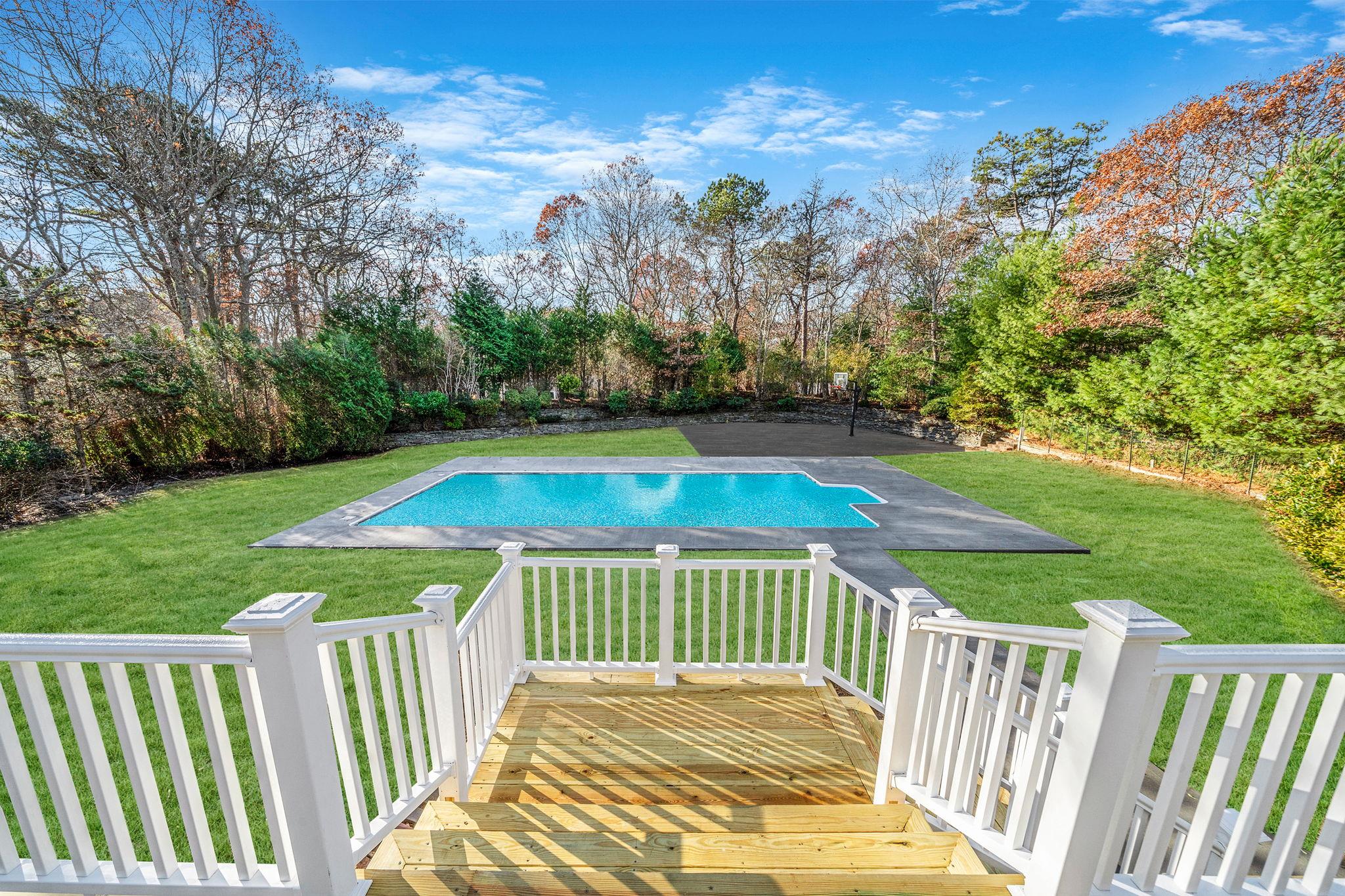 23 Red Creek Circle, Hampton Bays, New York image 11