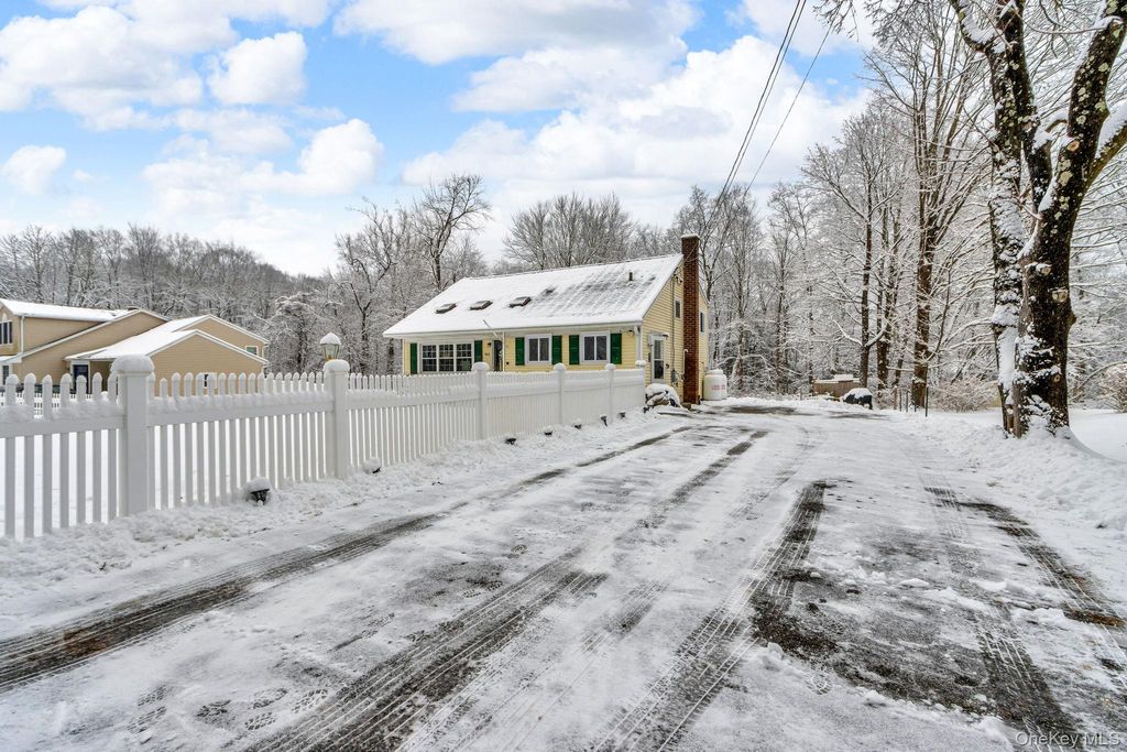 Photo of 963 Fox Meadow Road, Yorktown Heights, NY 10598 (MLS # 954159)