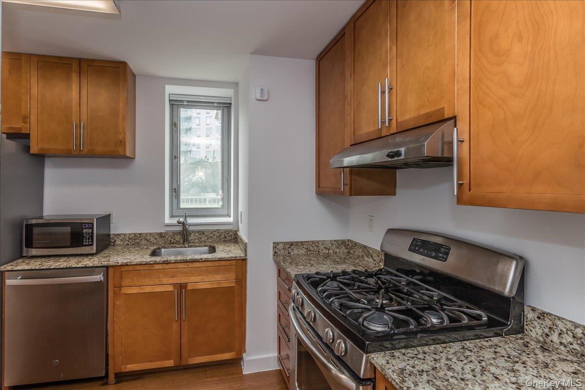 4022 College Point Boulevard 6A