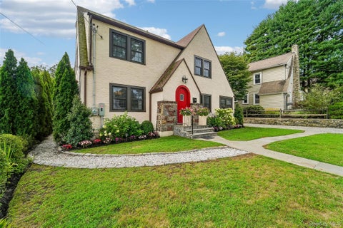 Homes For Sale - 7 Parkview Court<br/> White Plains, NY 10603
