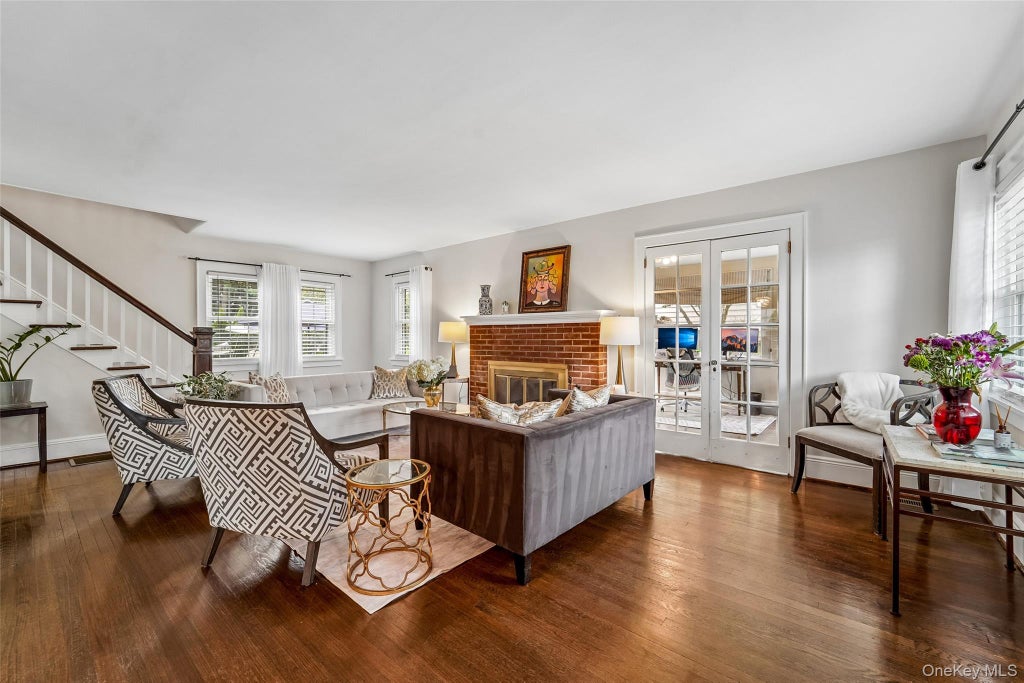 Photo of 7 Parkview Court, White Plains, NY 10603 (MLS # 1043700)