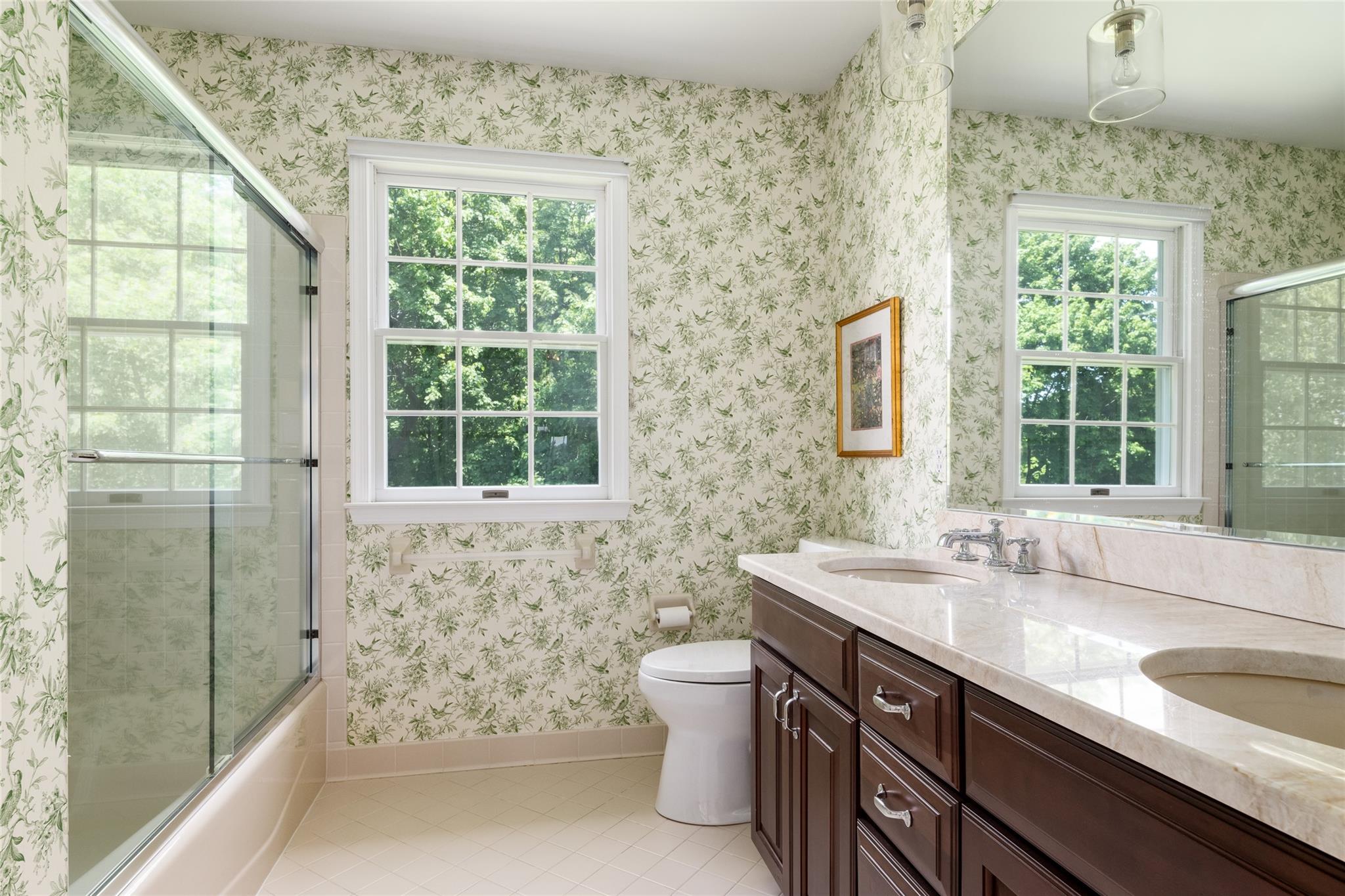 8 Paddock Road, White Plains, New York image 19