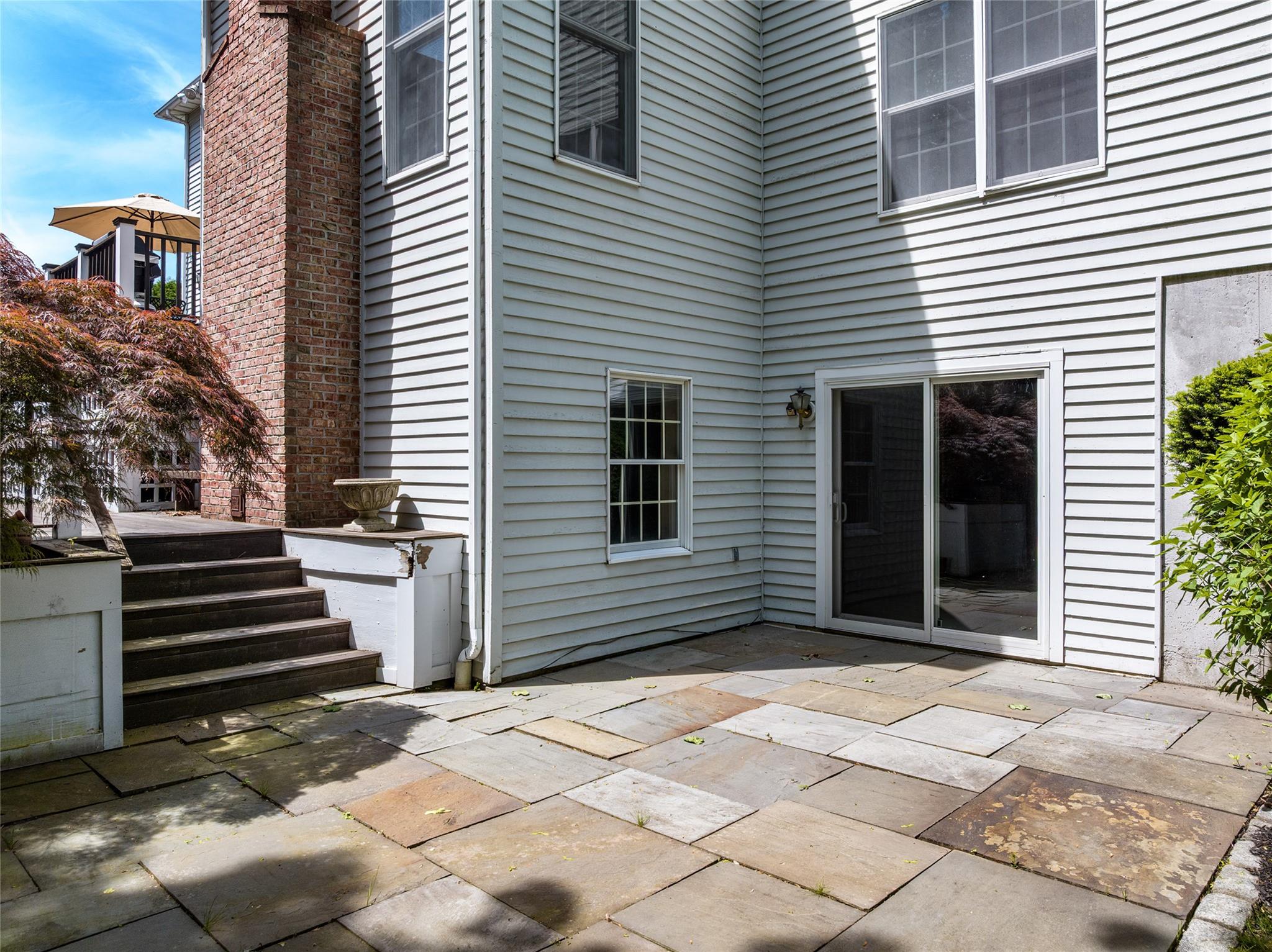 8 Paddock Road, White Plains, New York image 29