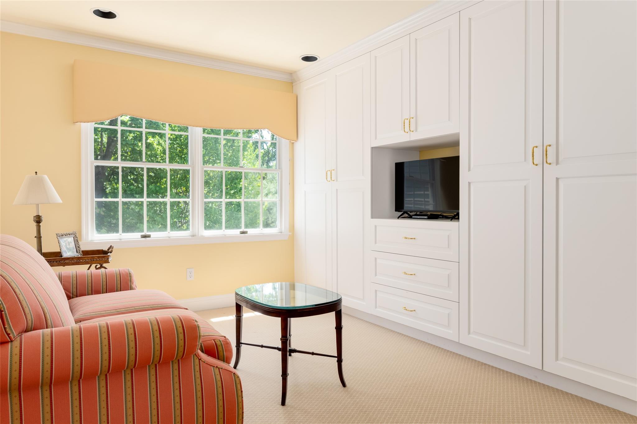 8 Paddock Road, White Plains, New York image 14