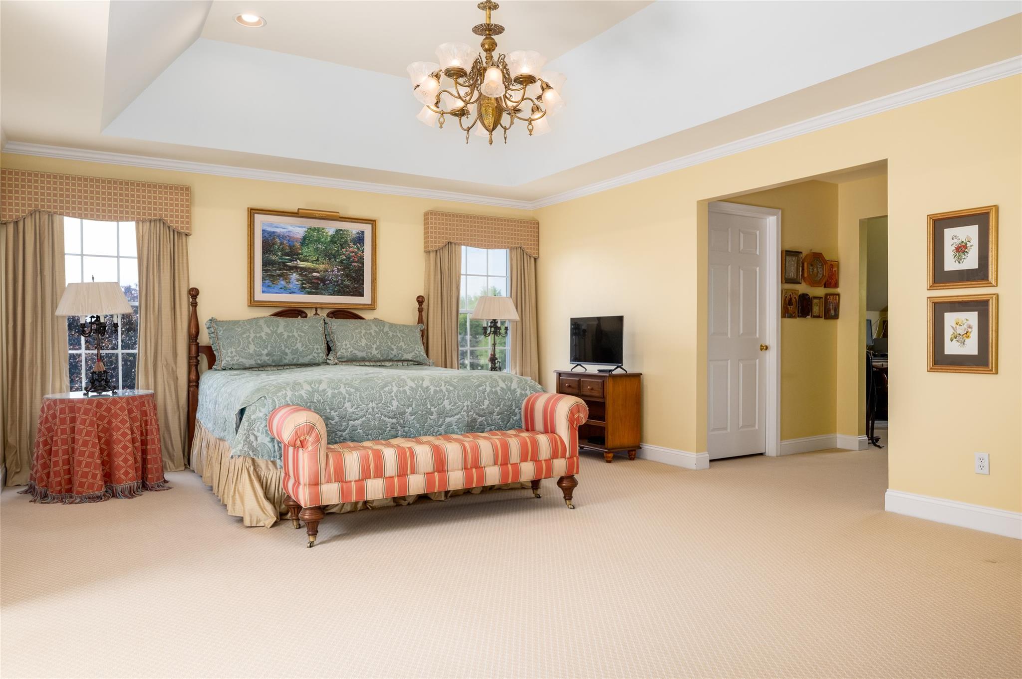 8 Paddock Road, White Plains, New York image 15