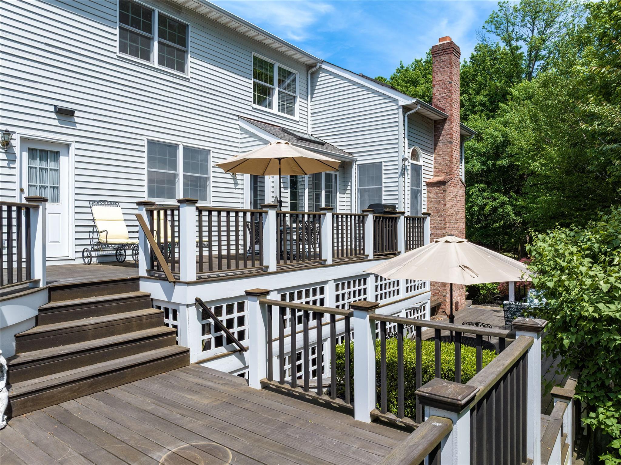 8 Paddock Road, White Plains, New York image 27