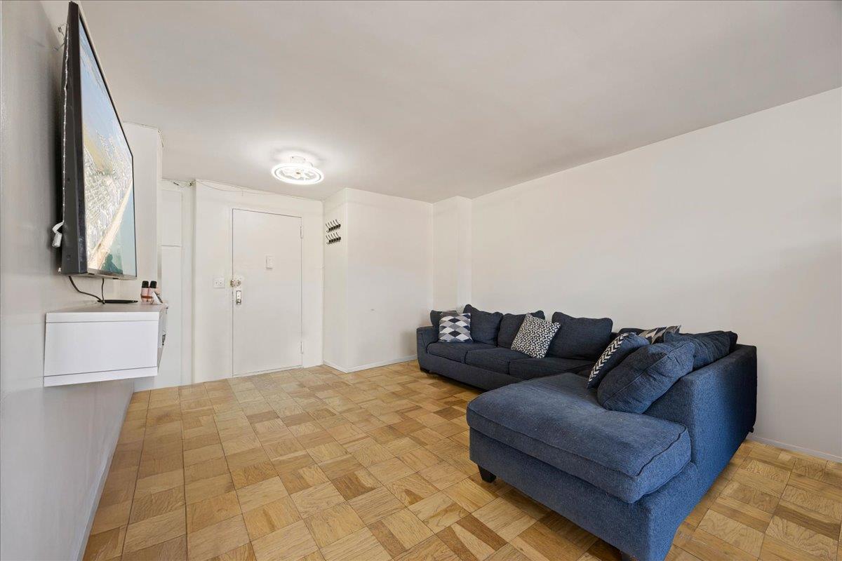 16 Lake Street #7B, White Plains, New York image 5