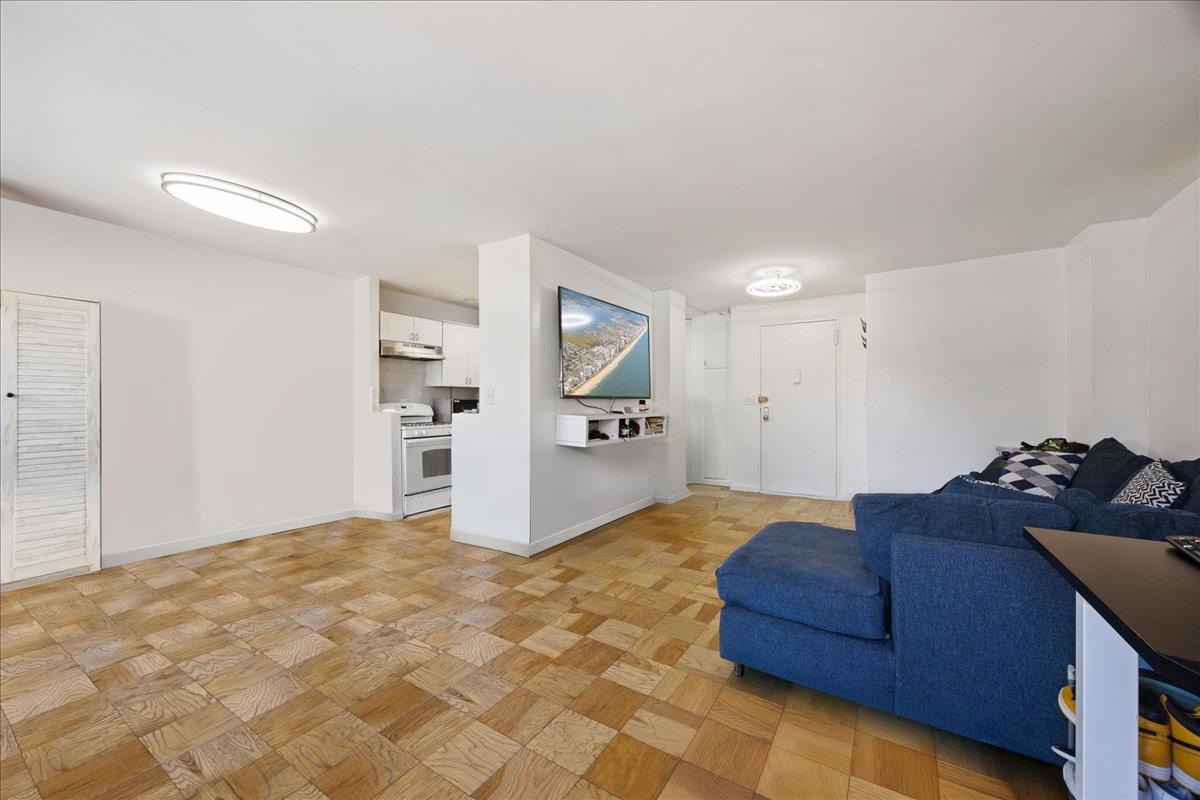 16 Lake Street #7B, White Plains, New York image 7