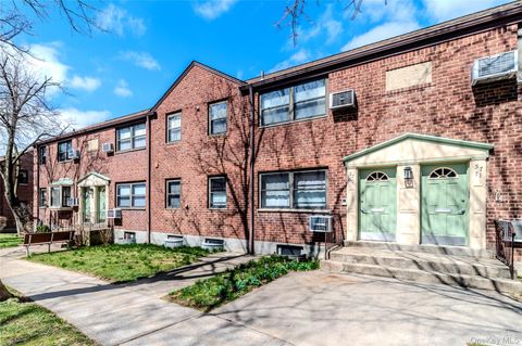 Homes For Sale - 57-69 246th Crescent #A3<br/> Douglaston, NY 11362