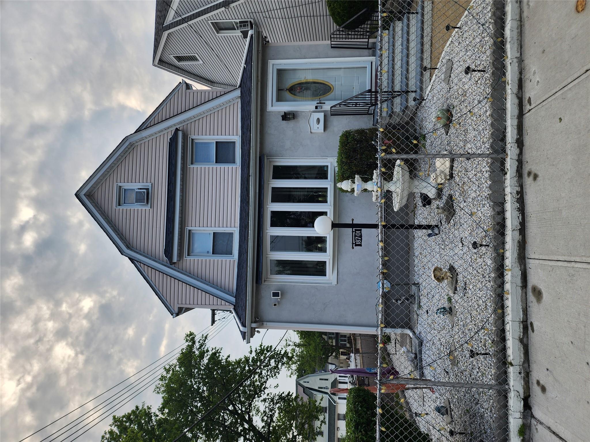 Property for Sale at Keeseville Avenue, Saint Albans, Queens, NY - Bedrooms: 3 
Bathrooms: 3 
Rooms: 8  - $849,999