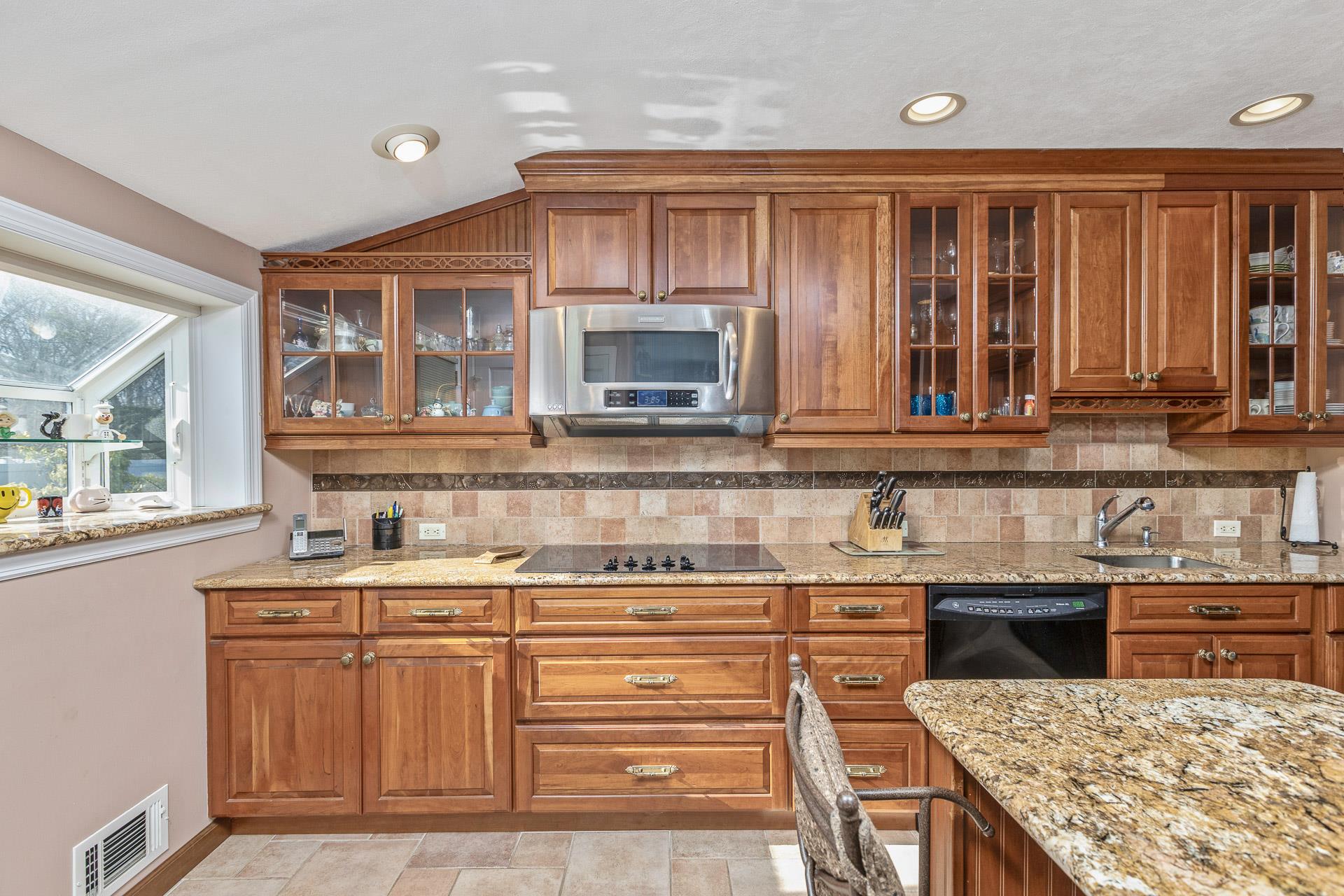 14 Bristol Street, Islip Terrace, New York image 13