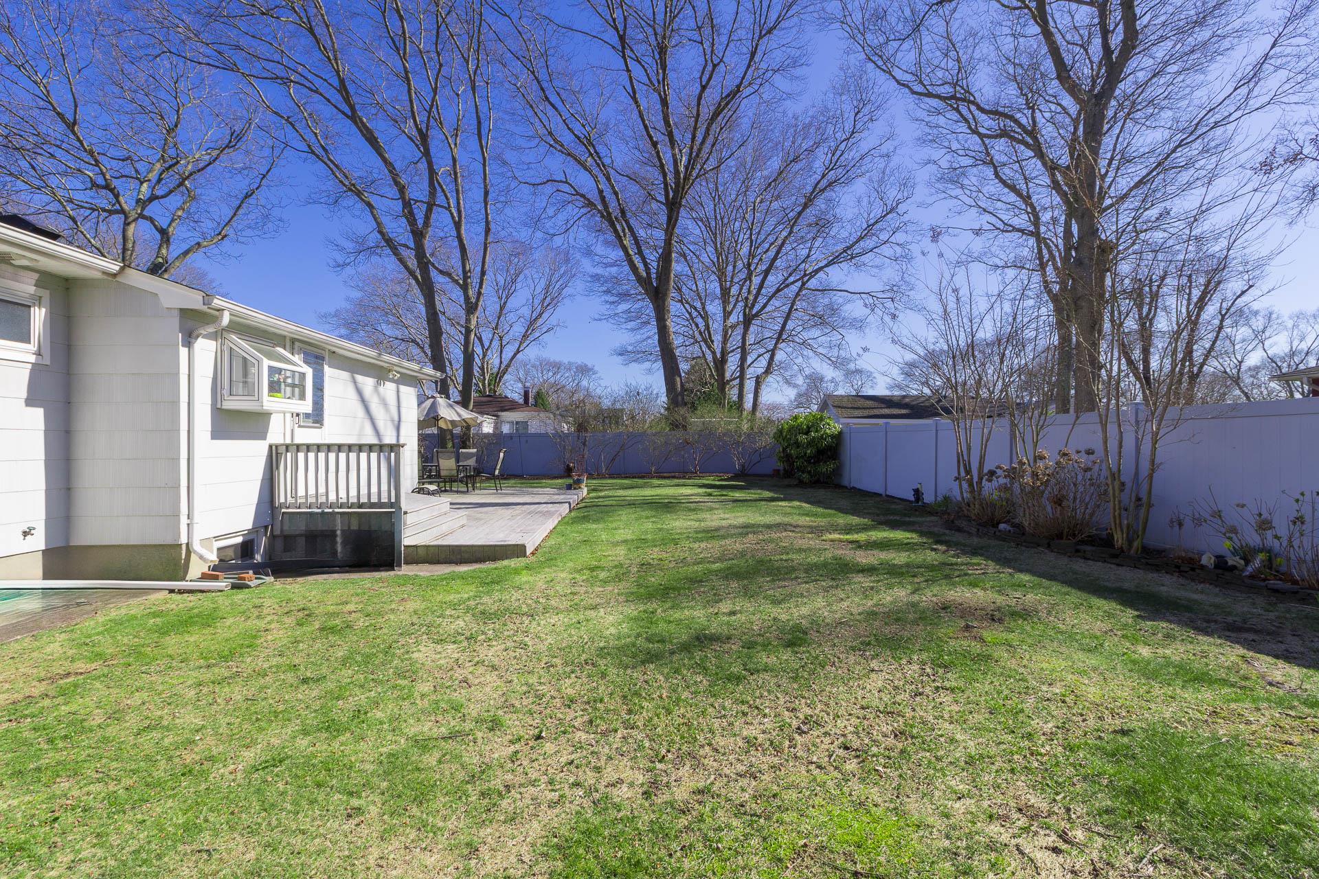 14 Bristol Street, Islip Terrace, New York image 29
