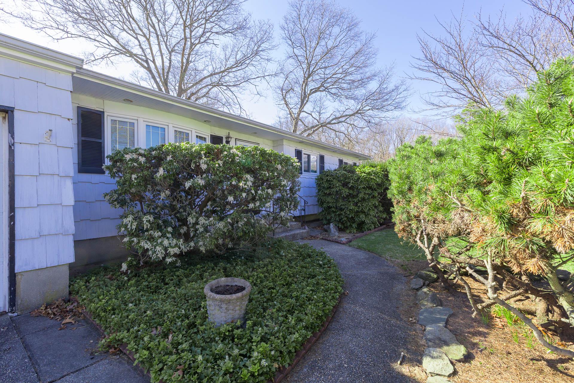 14 Bristol Street, Islip Terrace, New York image 5
