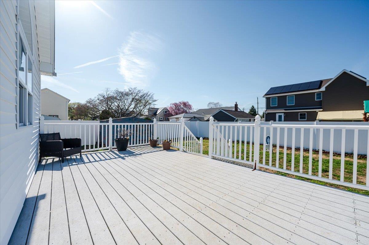 1550 6 Street, West Babylon, New York image 20