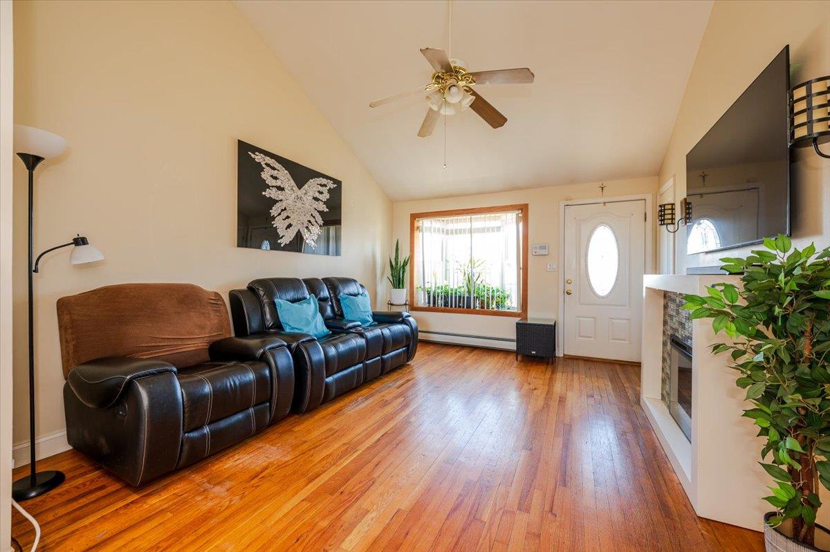 1550 6 Street, West Babylon, New York image 4