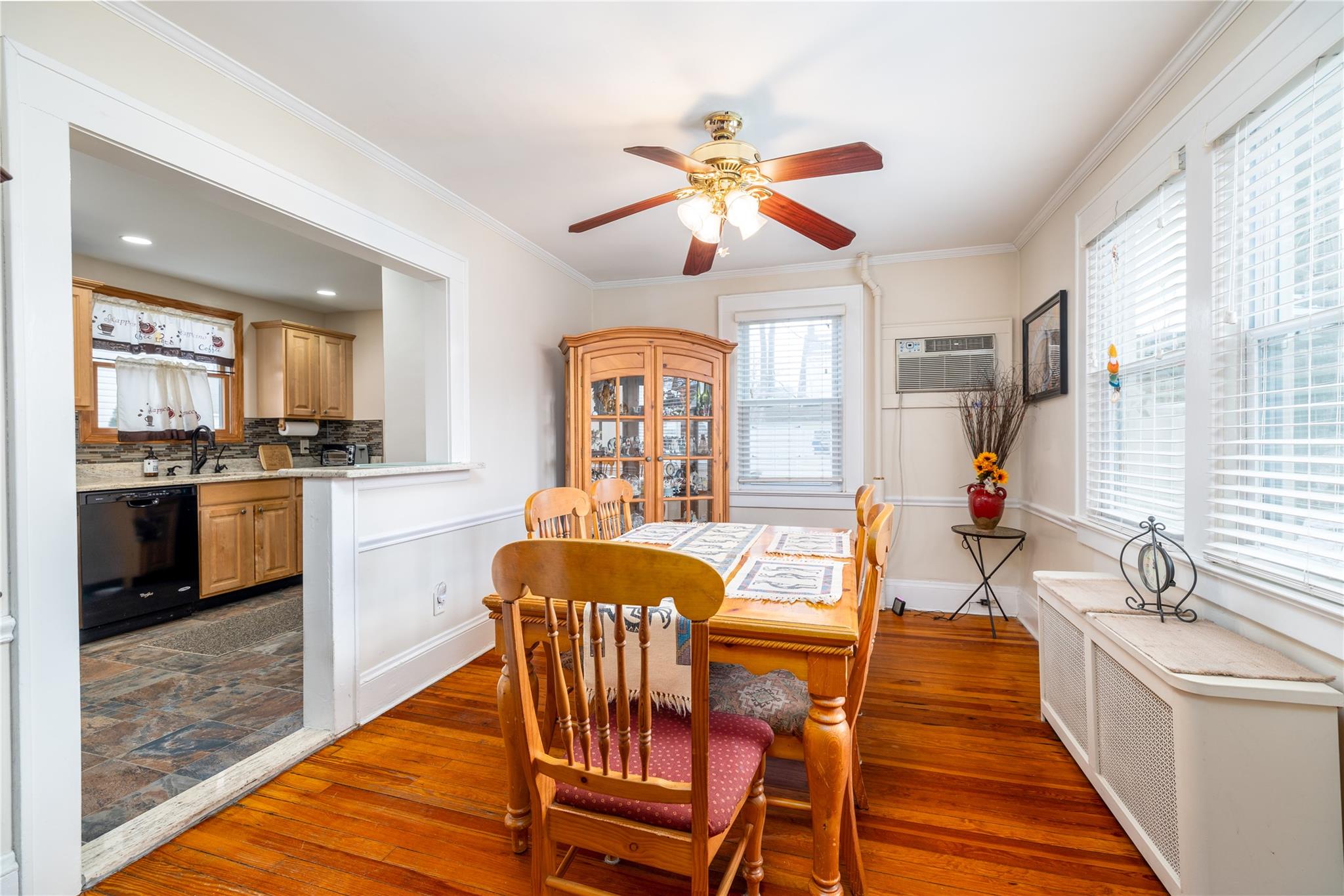 21 Cumberland Street, Rockville Centre, New York image 7
