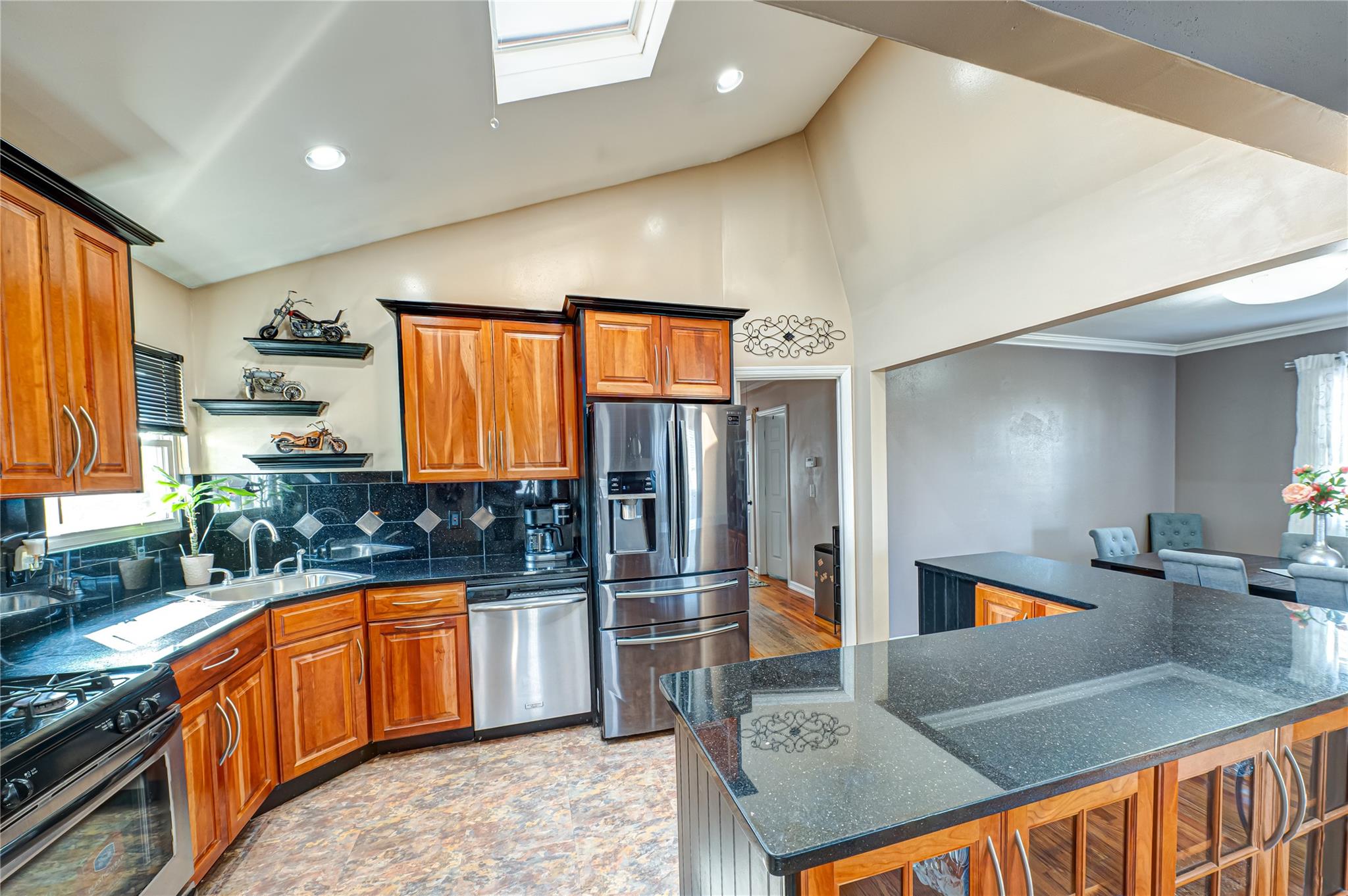 2892 Wilson Avenue, Bellmore, New York image 7