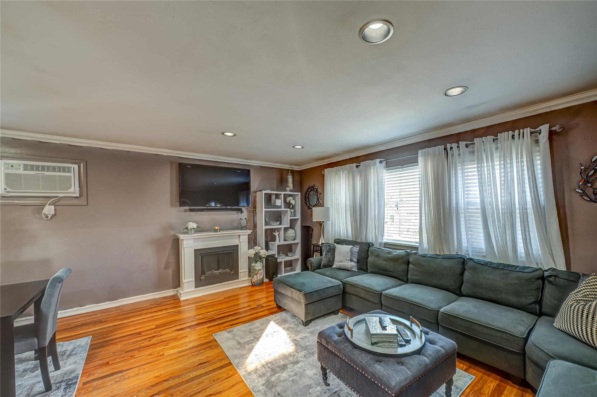 2892 Wilson Avenue, Bellmore, New York image 11