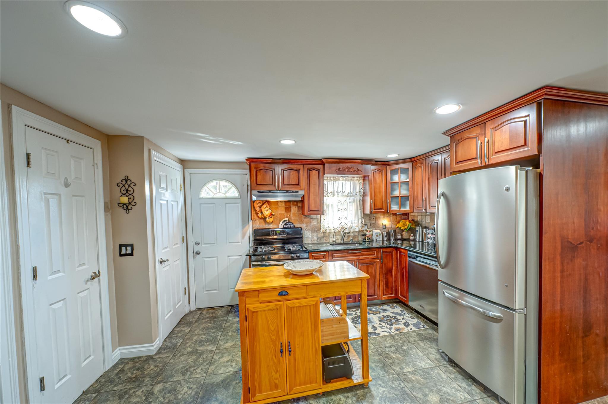 2892 Wilson Avenue, Bellmore, New York image 24