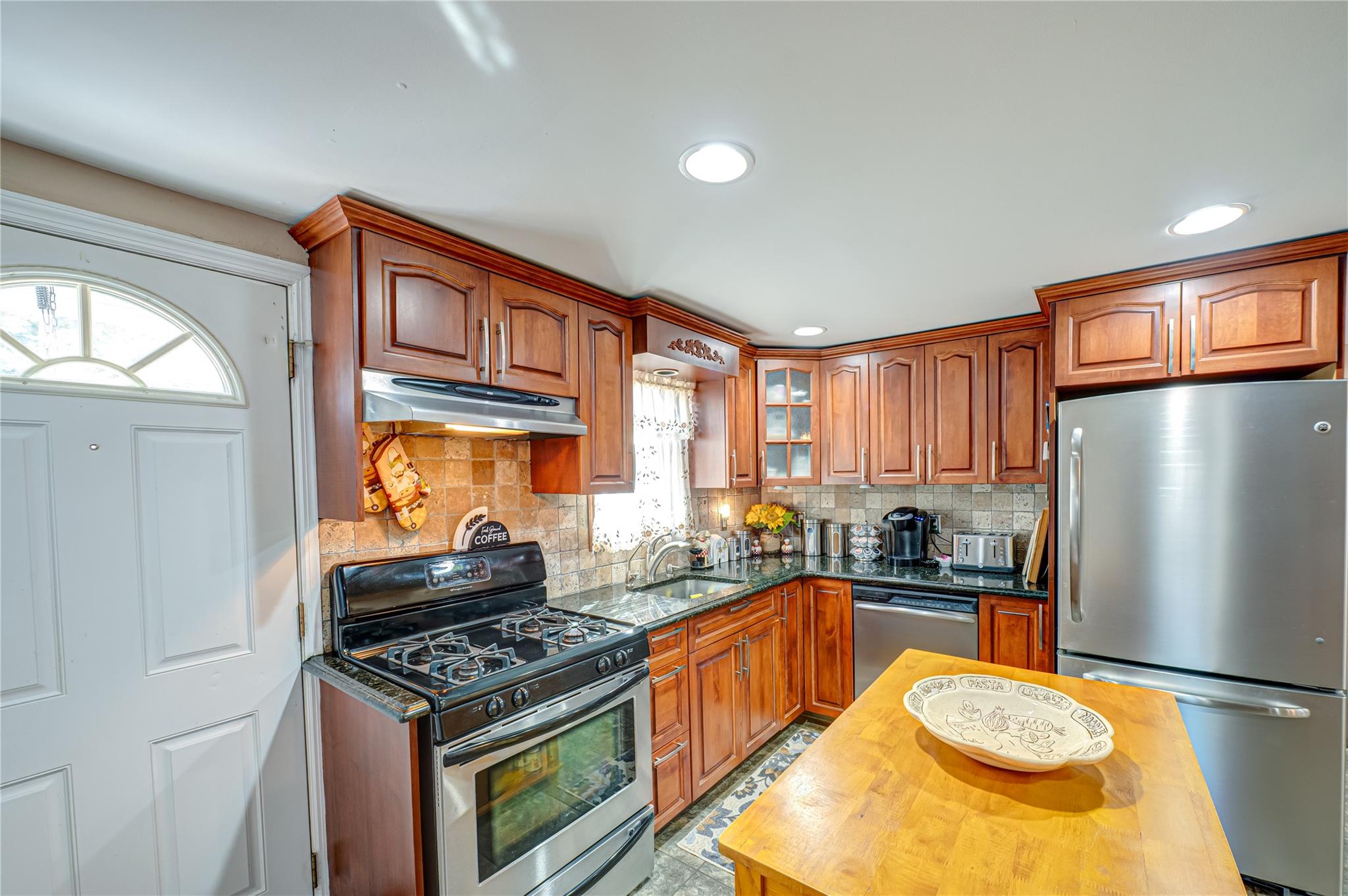 2892 Wilson Avenue, Bellmore, New York image 23