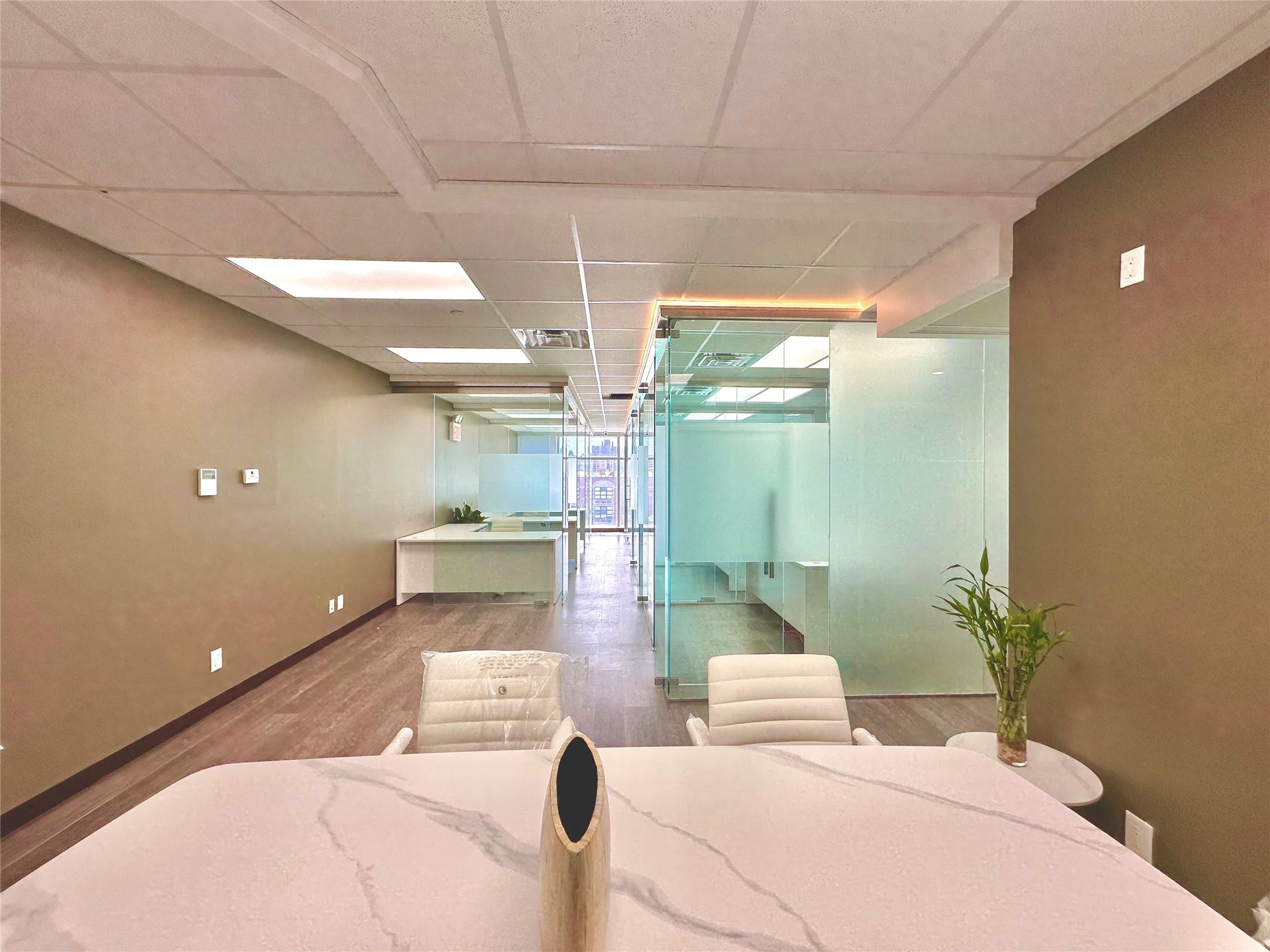 136-68 Roosevelt Avenue 5B