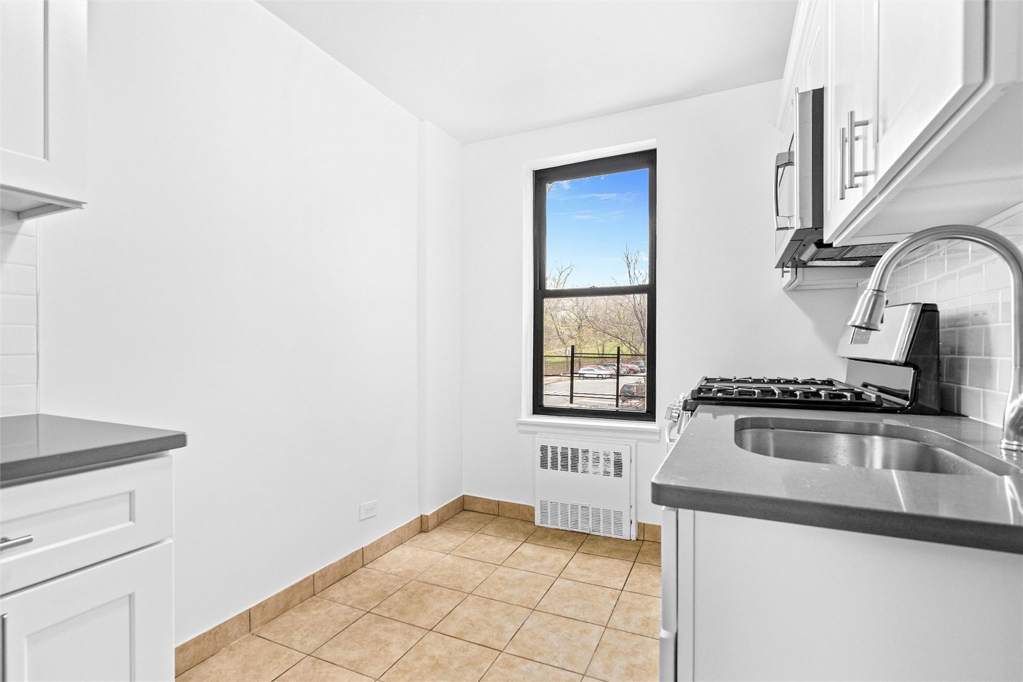 2244 Bronx Park #2K, Bronx, Florida image 12