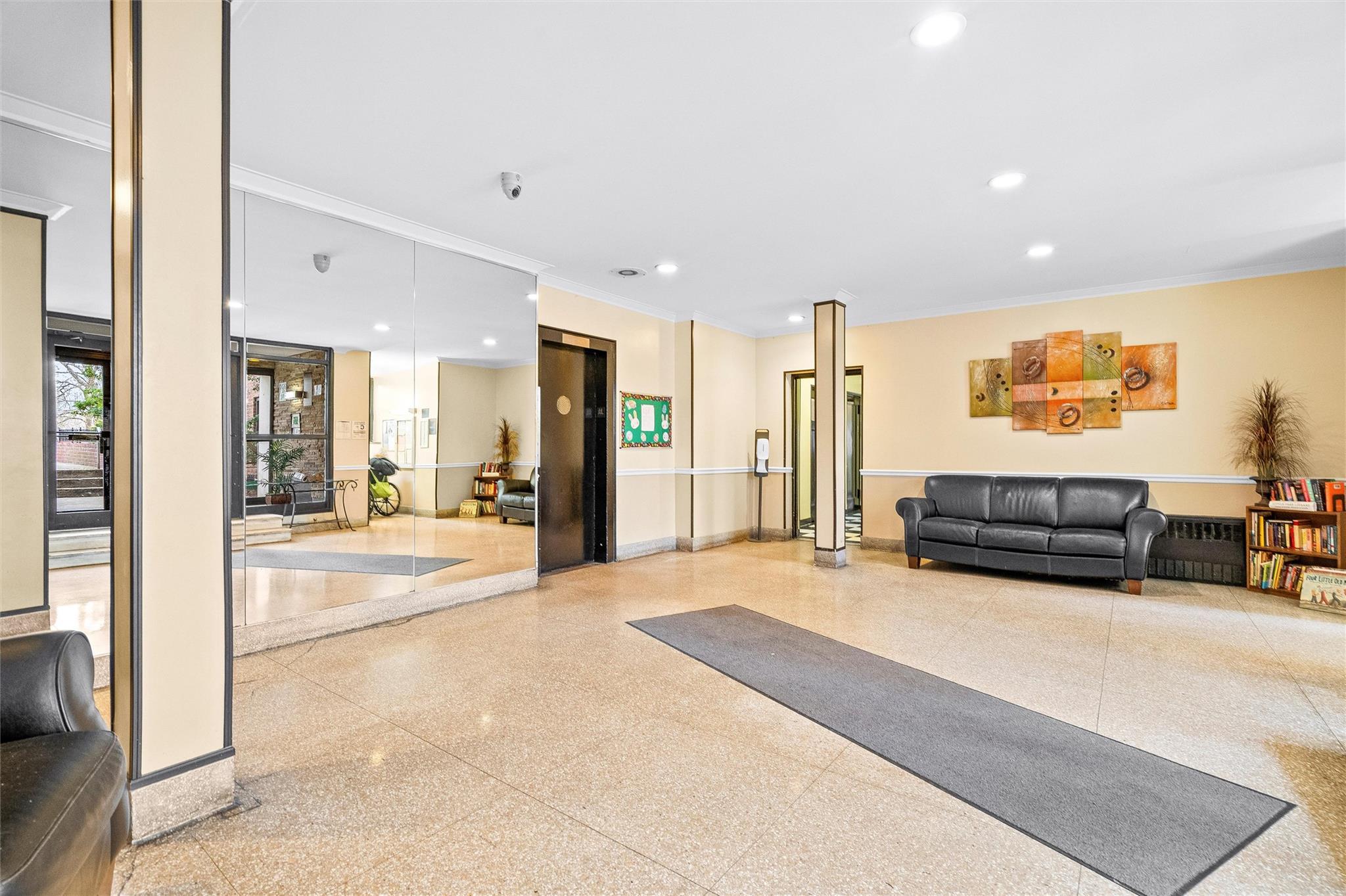 2244 Bronx Park #2K, Bronx, Florida image 9