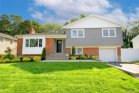 16 Eleanor Road Plainview NY 11803