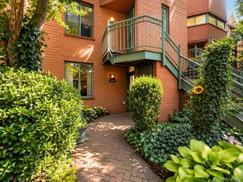 Condo For Sale - 572 Louisiana Avenue #1<br/> Brooklyn, NY 11239