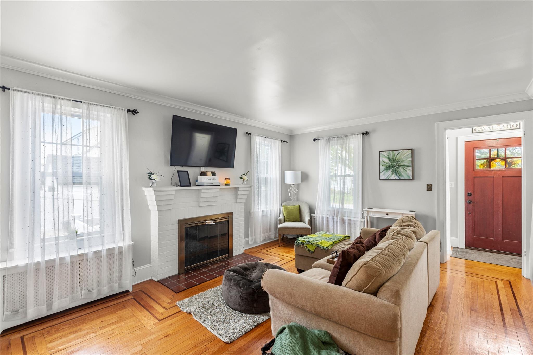 14 Kelly Court, Kings Park, New York image 9