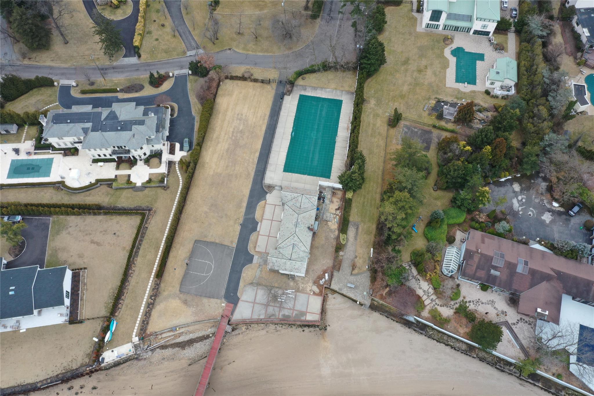 31 Harbour Road, Great Neck, New York image 8