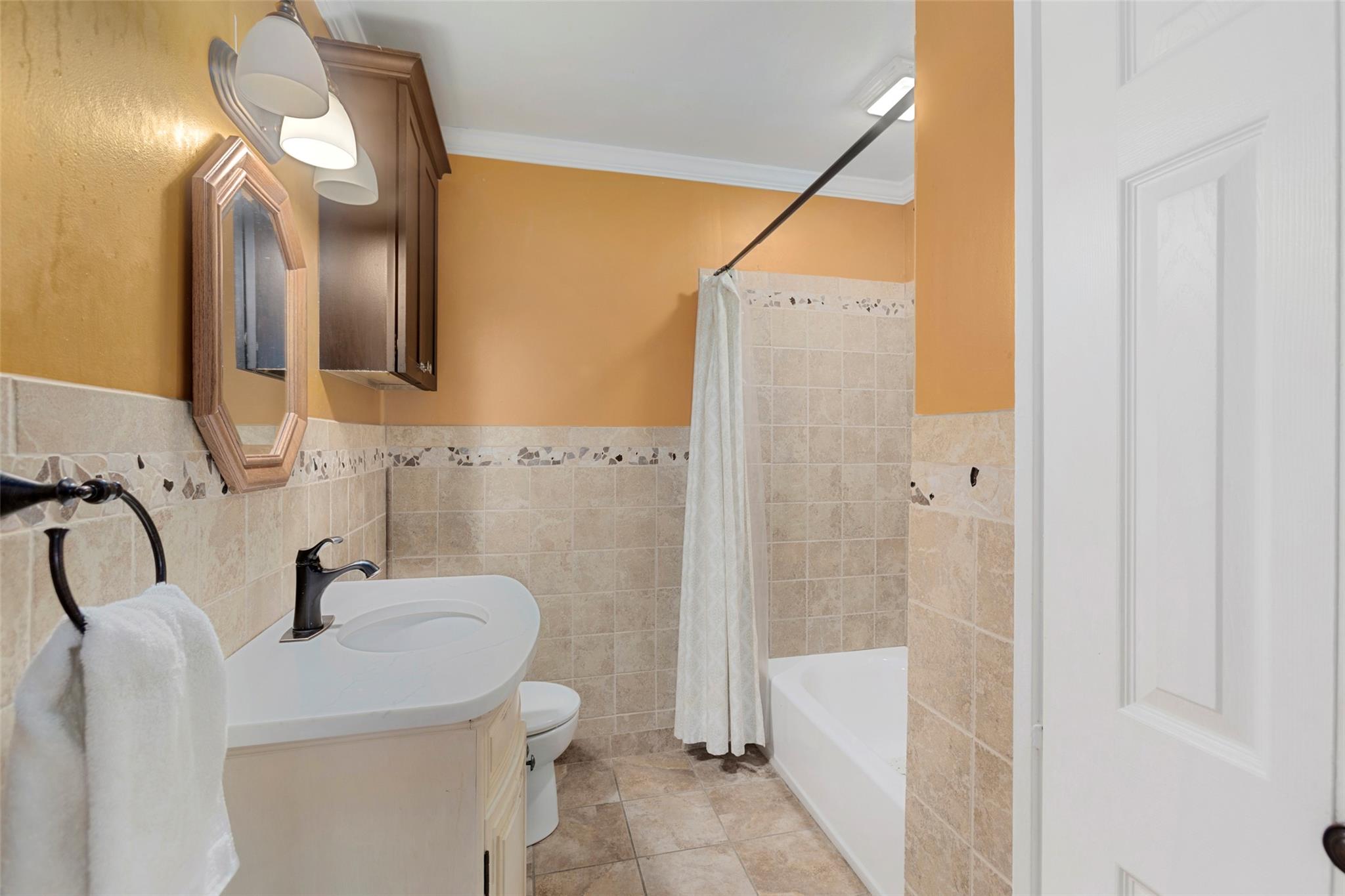 256 Round Hill Drive, Yonkers, New York image 23