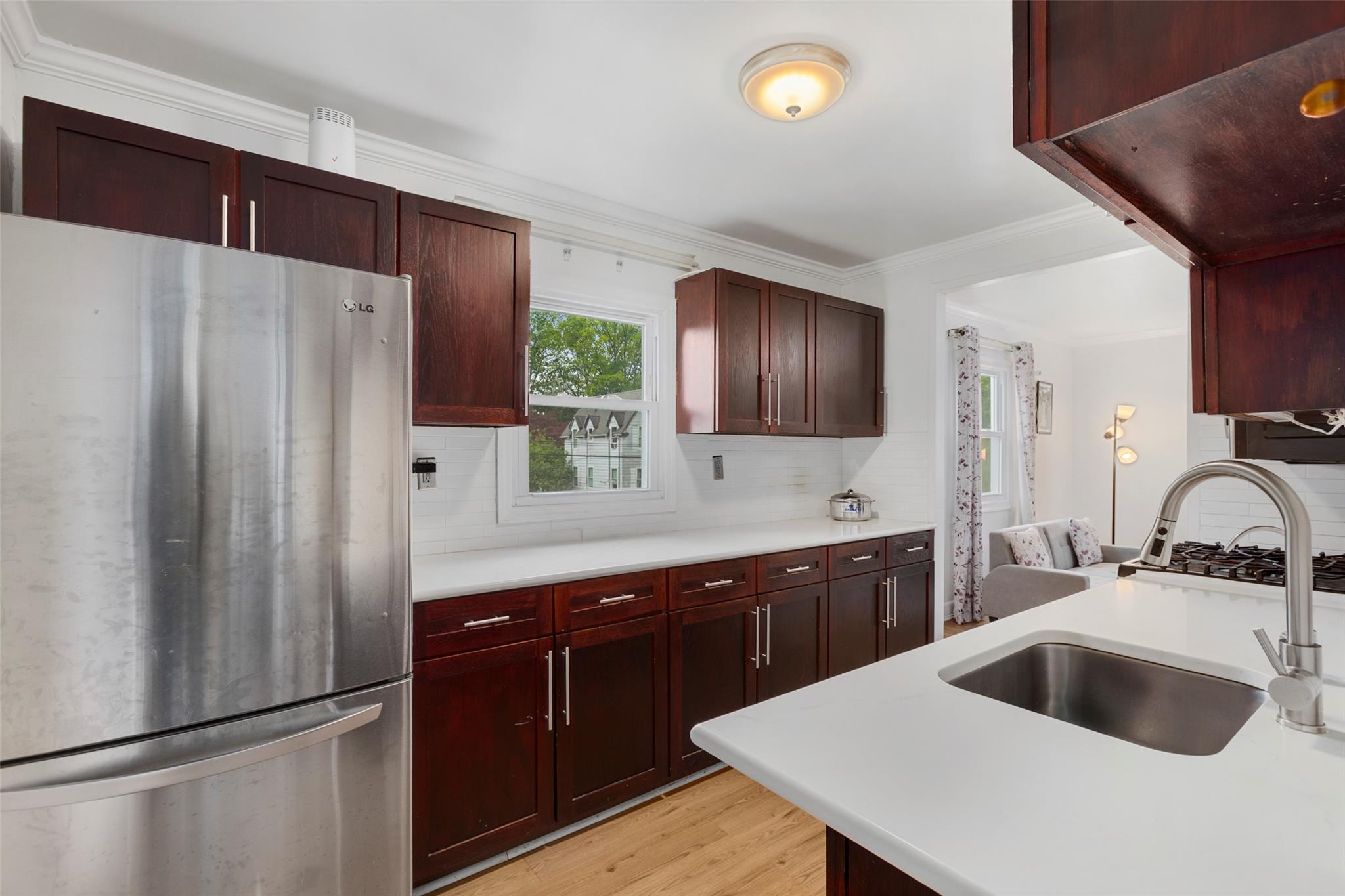 256 Round Hill Drive, Yonkers, New York image 10