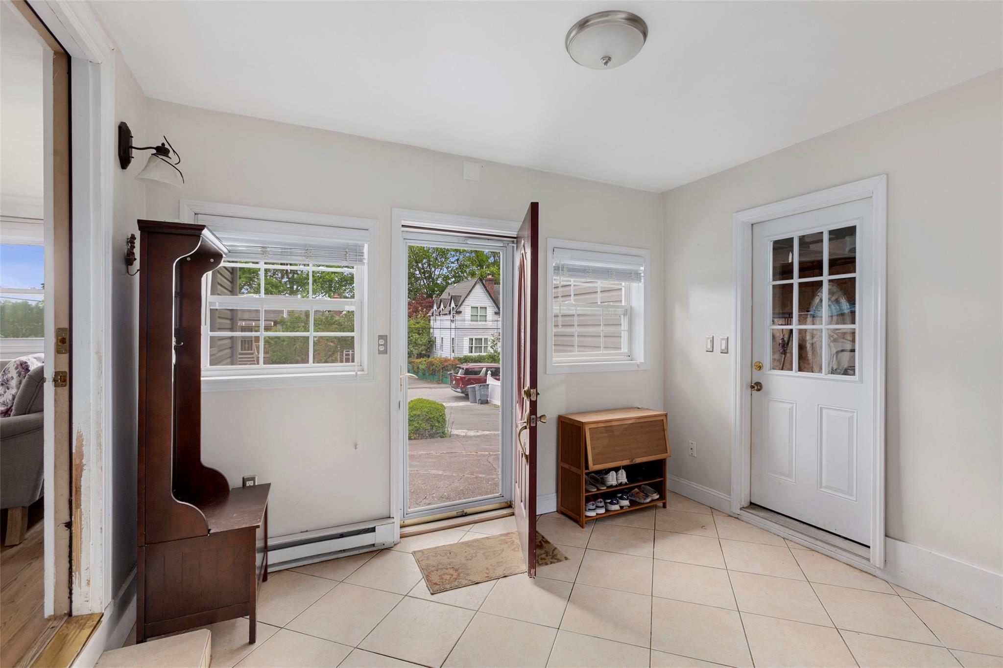 256 Round Hill Drive, Yonkers, New York image 2