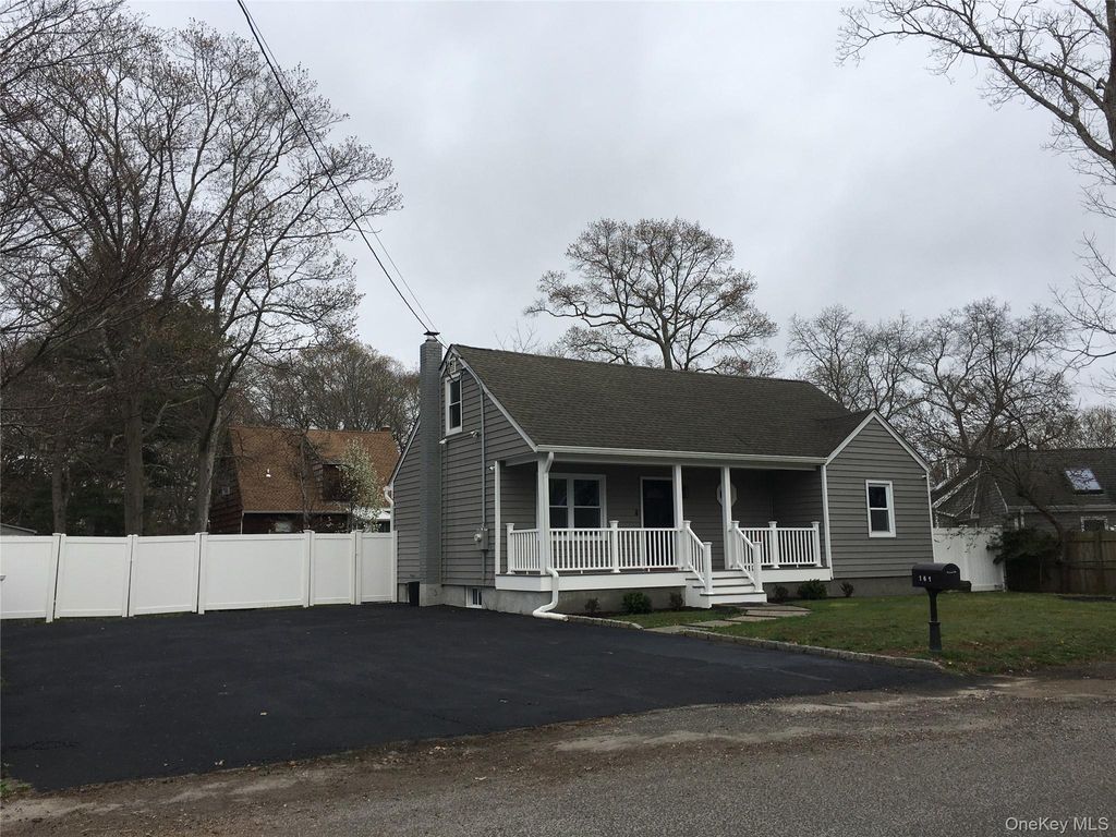 Photo of 161 Magnolia Drive, Mastic Beach, NY 11951 (MLS # 987296)