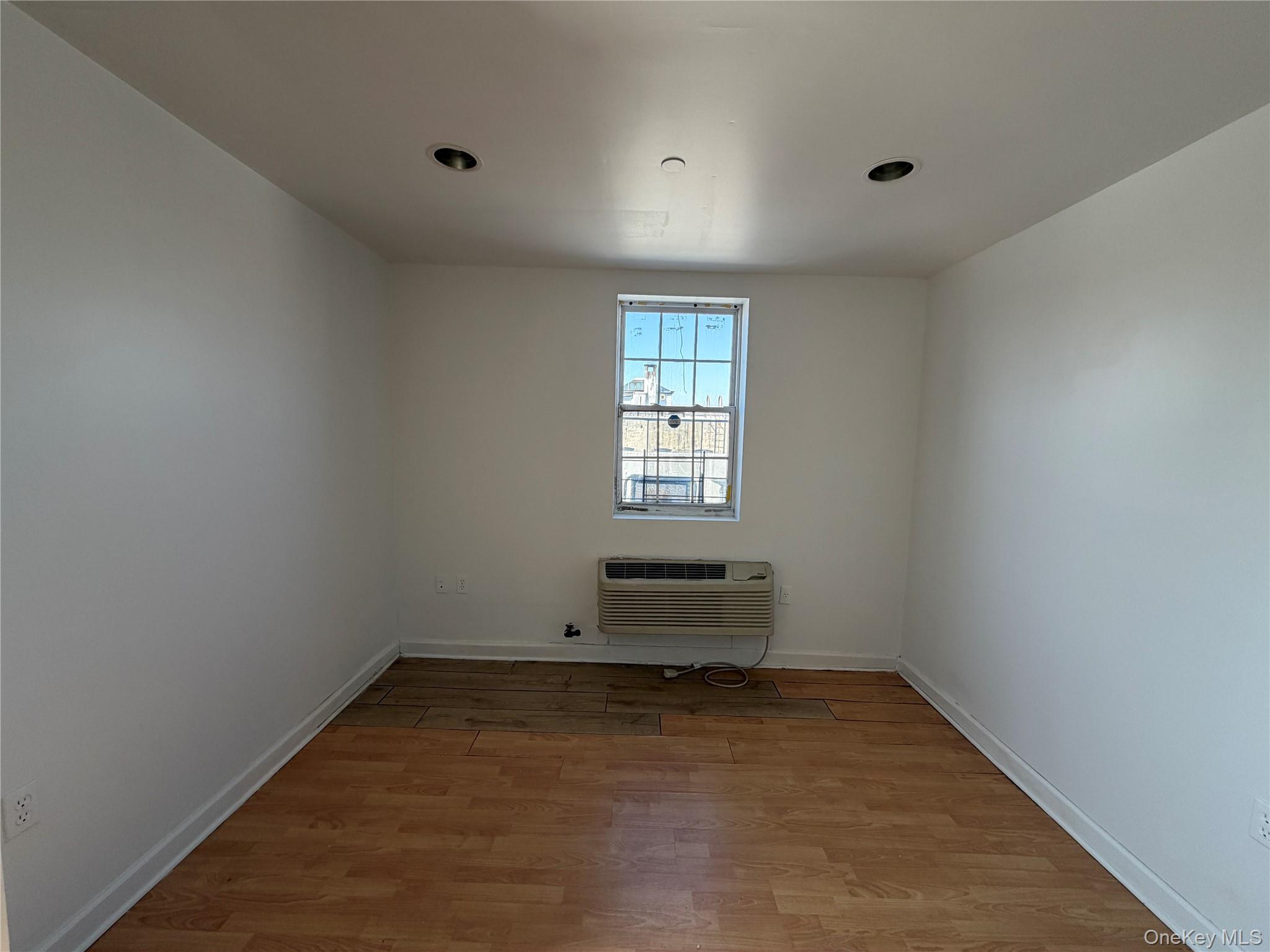 2381 Belmont Avenue 6A